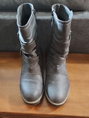 Global Win Gray Combat Moto Boots with Buckle Details